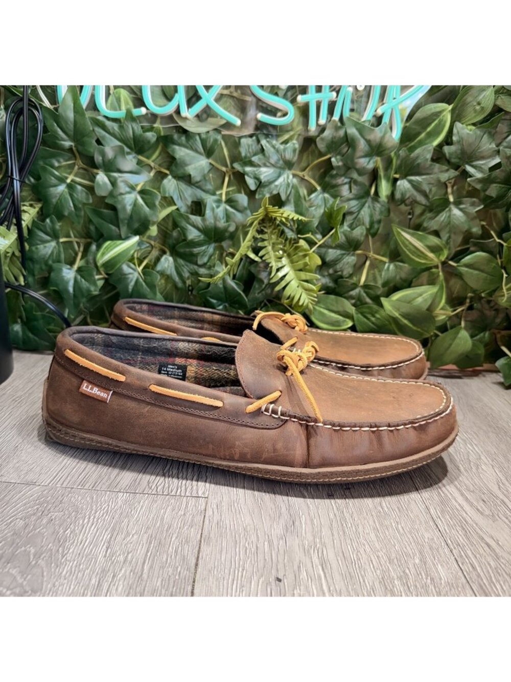 L.L. Bean Men's Handsewn Flannel Lined Slippers MP7 Acorn Leather Size 14 M